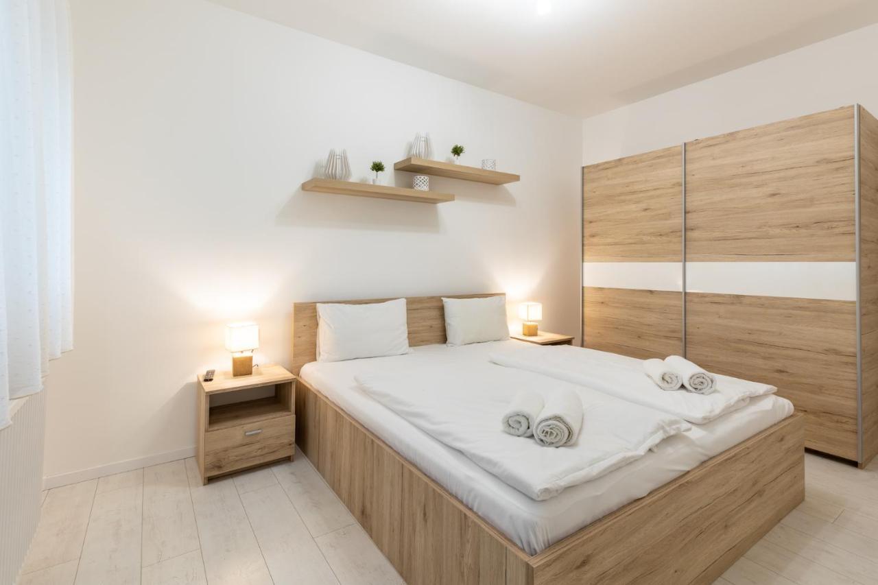 Léda Apartmanok Siófok Exterior foto