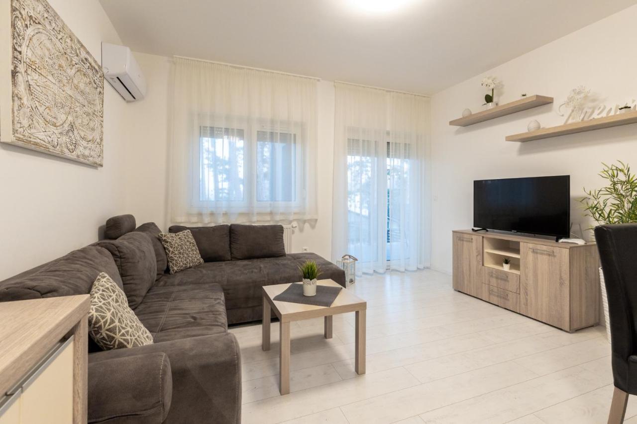 Léda Apartmanok Siófok Exterior foto